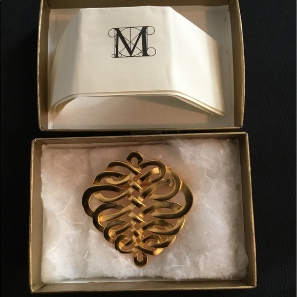 Metropolitan Museum of Art Jewelry - Metropolitan Museum of Art Pin